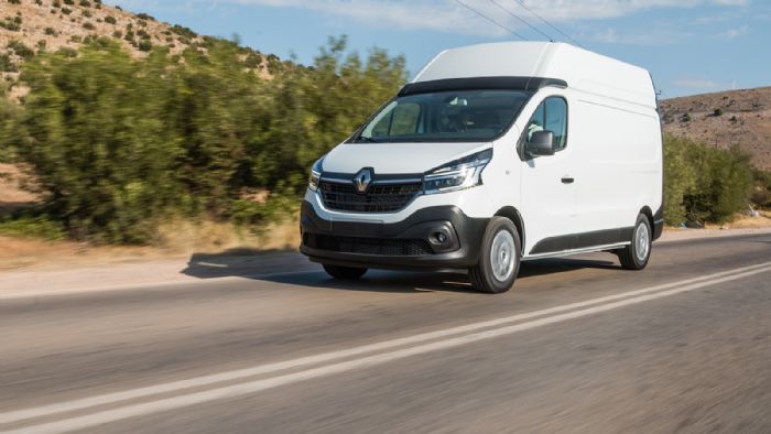 Το νέο Renault Trafic είναι πλέον διαθέσιμο εκ νέου και στην ελληνική αγορά με κόστος από 19.900 ευρώ και 5ετή Εργοστασιακή Εγγύηση (χωρίς χιλιομετρικό περιορισμό για τα δύο πρώτα έτη). 