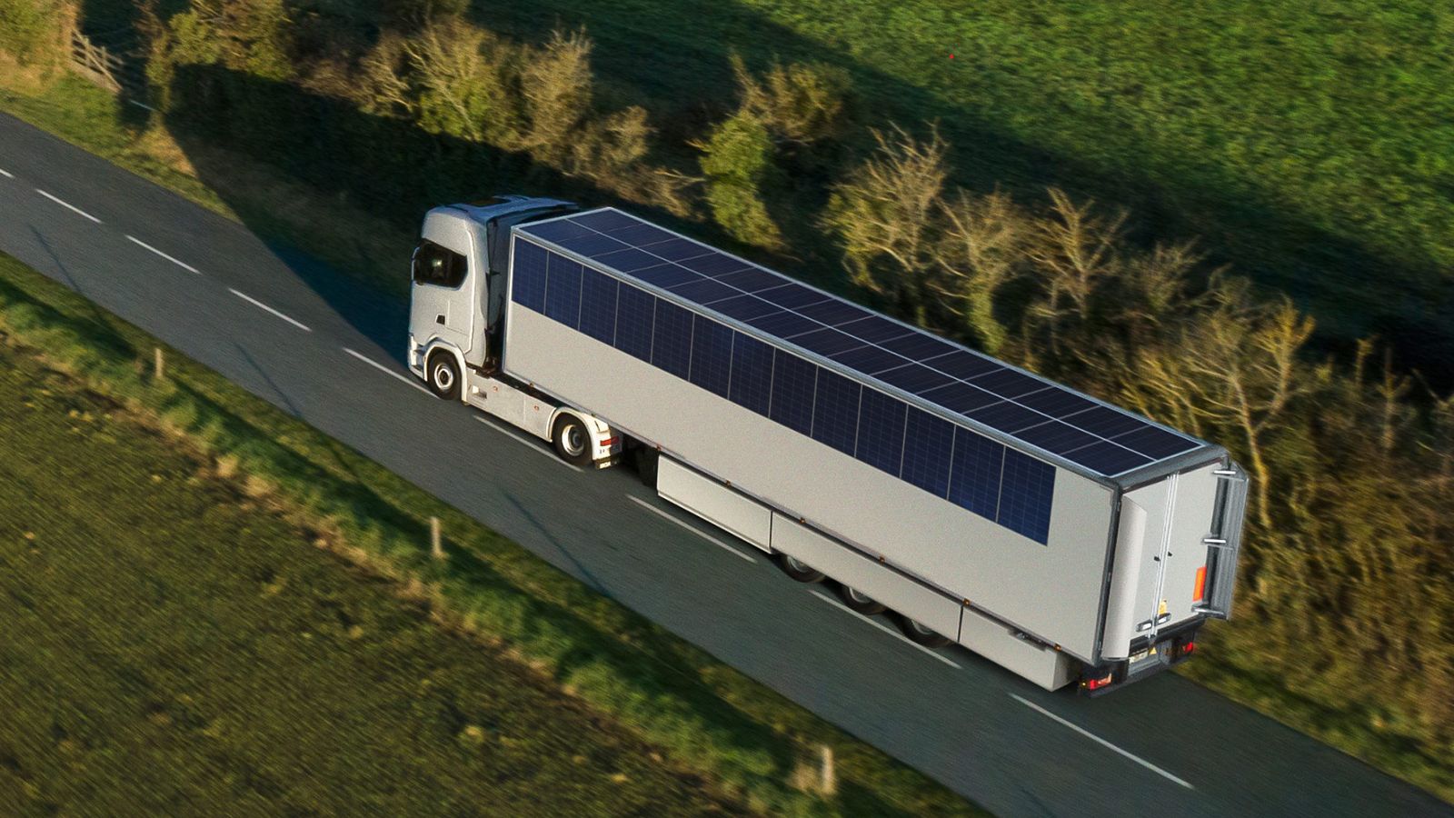 Το φθινόπωρο θα αρχίσουν οι δοκιμές του ψυκτικού θαλάμου της Chereau με ηλιακά πάνελ ισχύος 9,4 kW της Sono Motors.