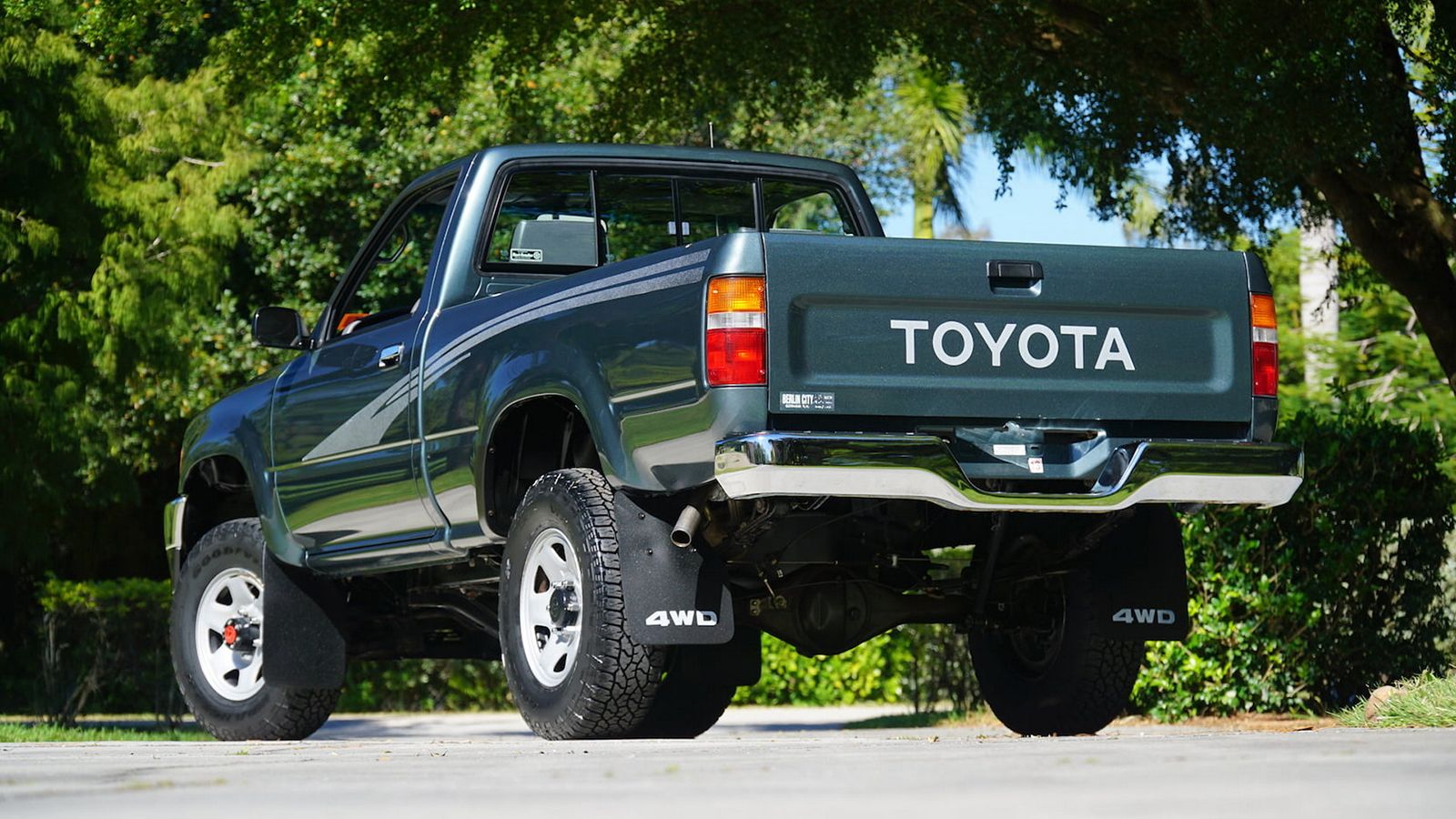 Το Toyota Pickup είχε μέχρι πρόσφατα έναν ιδιοκτήτη, ενώ είχε πουληθεί τον περασμένο Σεπτέμβριο σε δημοπρασία του eBay, αντί του ποσού των 45.100 δολα