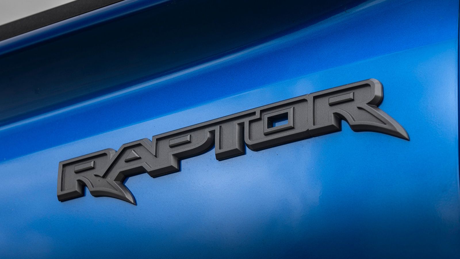 Ford Ranger Raptor: Το «αγροτικό» που… απογειώνεται στον αέρα!