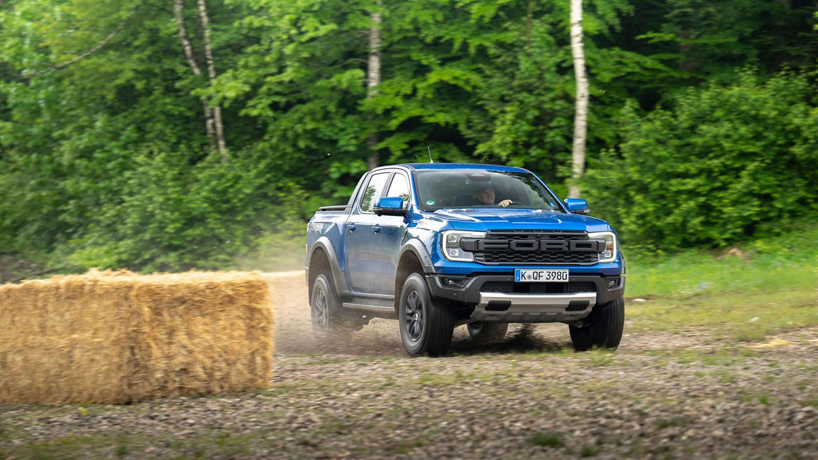 Ford Ranger Raptor: Το «αγροτικό» που… απογειώνεται στον αέρα!