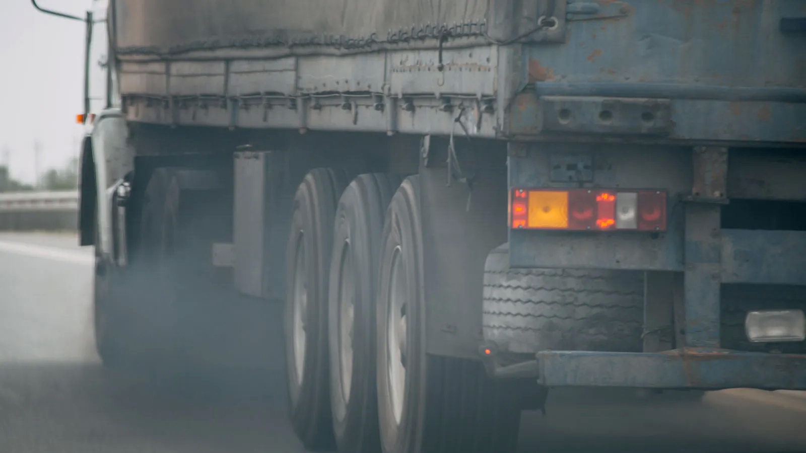 Επίσημο και οριστικό τέλος στα diesel φορτηγά!