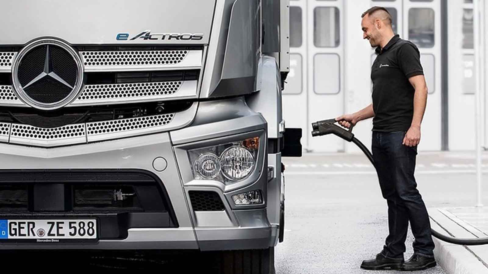 Η Daimler σχεδιάζει ένα τεράστιο ημι-δημόσιο δίκτυο φόρτισης!