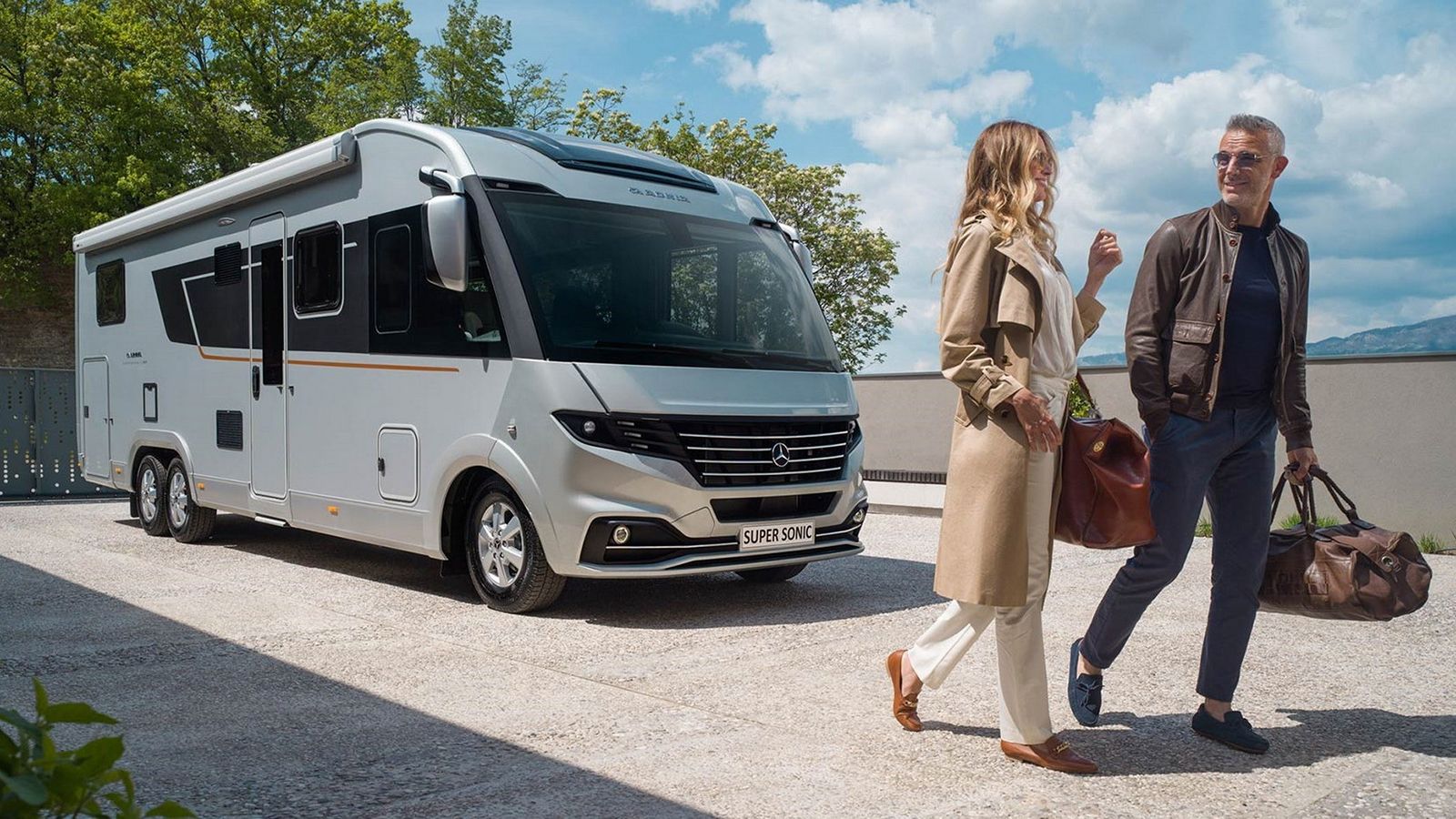 Με τιμές από 139.900 έως 159.500 ευρώ το νέο Supersonic είναι το κορυφαίο αυτοκινούμενο τροχόσπιτο που έχει στη γκάμα της η Aria.