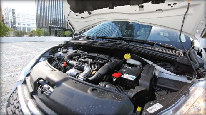 Στον αντίποδα, ο 1.400άρης HDi του Peugeot 208 Business είναι ο «ασθενέστερος» αλλά προσφέρει την χαμηλότερη μέση κατανάλωση καυσίμου και τους μικρότε