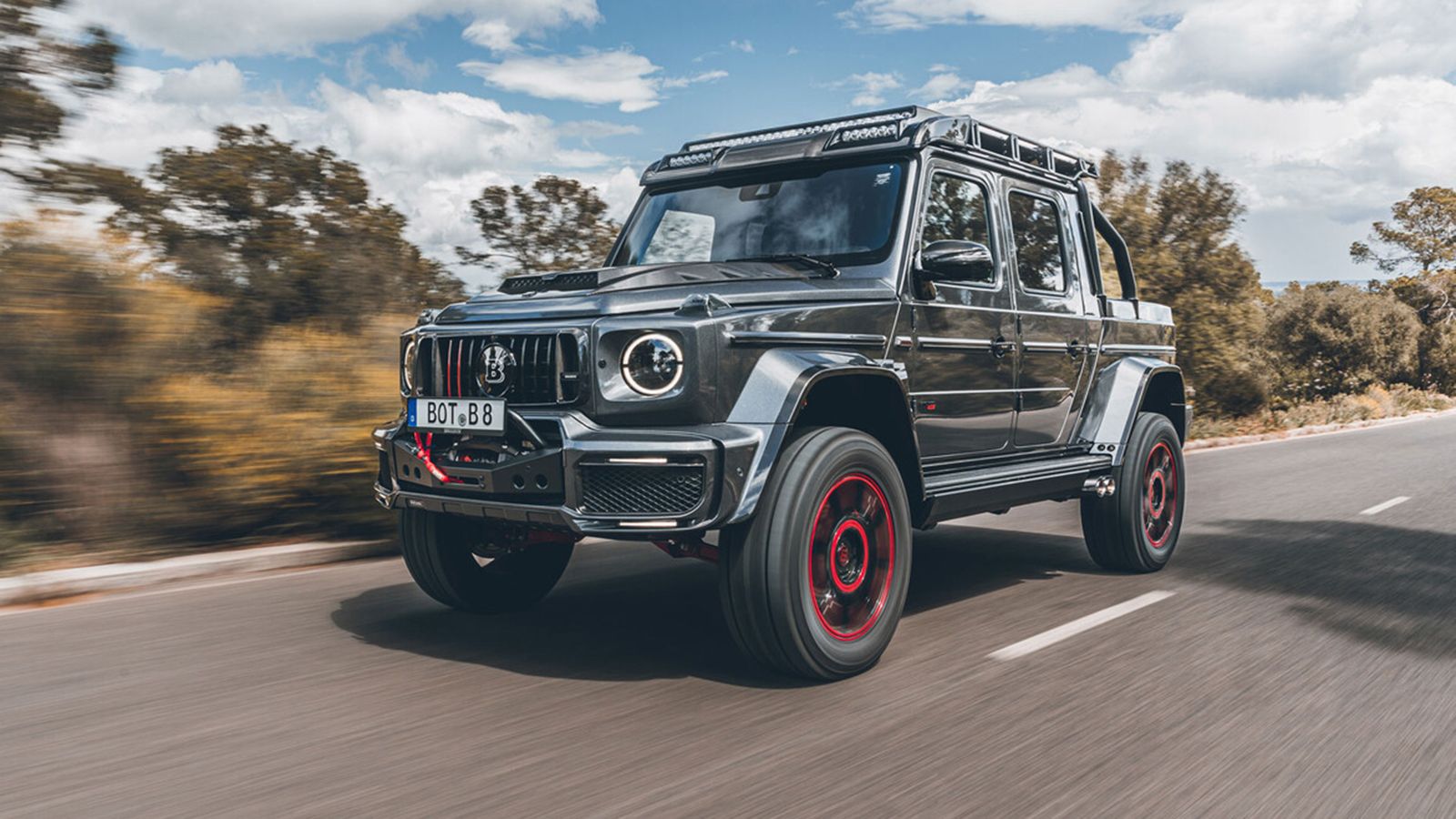 Η Mercedes-AMG G 63  μεταμορφώνεται στην Brabus 900 XLP «One of Ten», ένα μοναδικό Pick-Up με 900 ίππους.