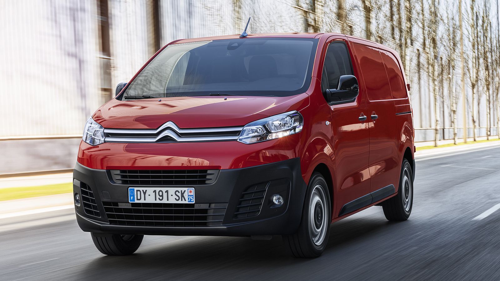 Citroen Jumpy με 189 ευρώ/μήνα (μηνιαίο μίσθωμα 279 ευρώ, χωρίς προκαταβολή).