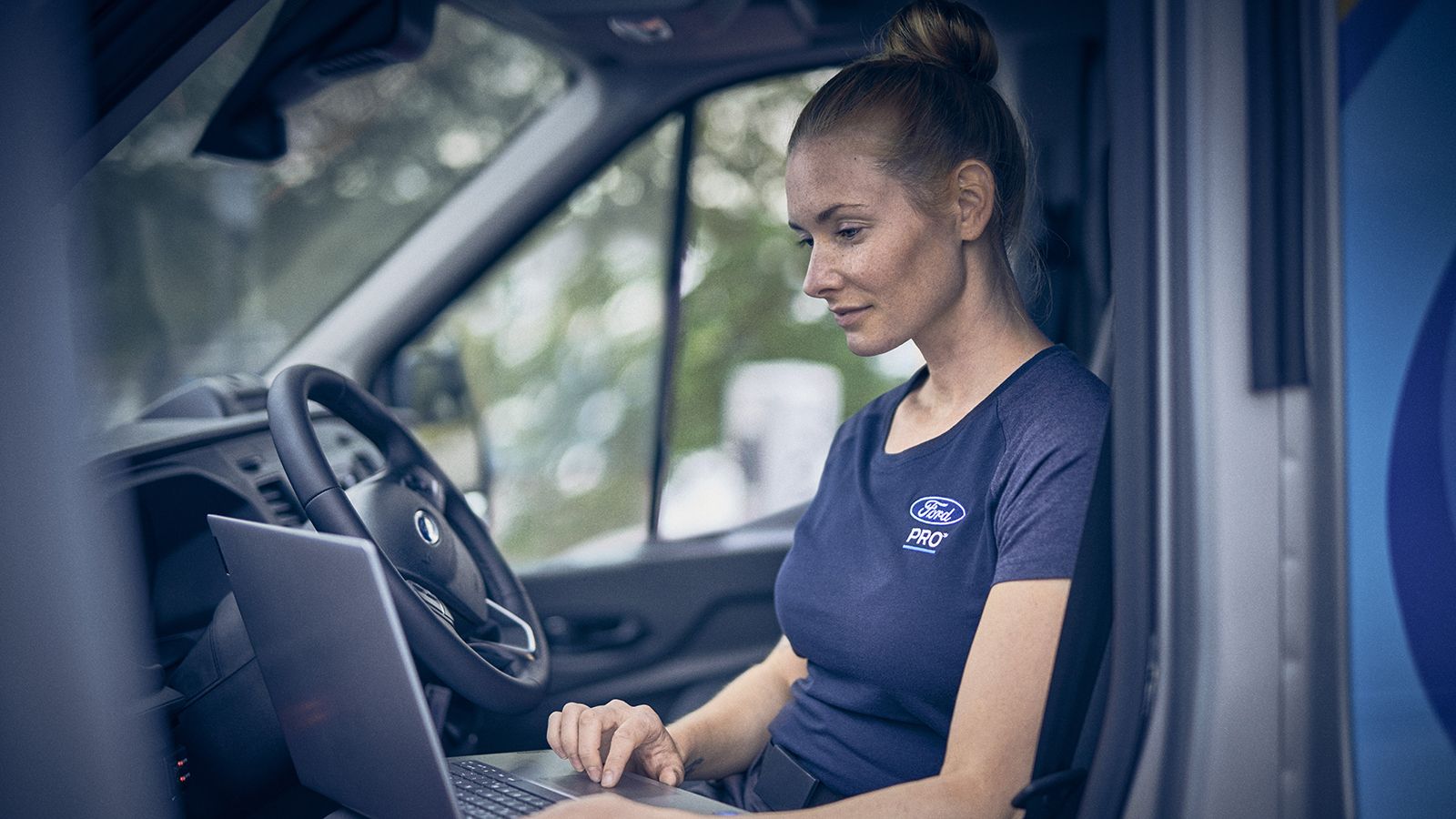 Ford Pro Mobile Service: Το κινητό συνεργείο που γλιτώνει χρόνο στα Vans!