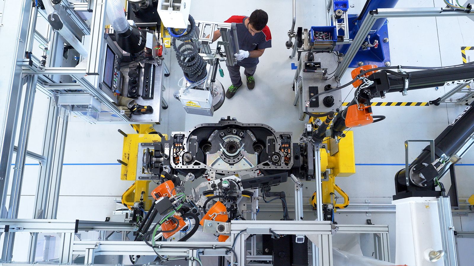 Ξεκίνησε η λειτουργία της νέας μονάδας της FPT Industrial, που βρίσκεται στο Τορίνο και η οποία είναι αφιερωμένη στην παραγωγή ηλεκτρικών κινητήρων κα