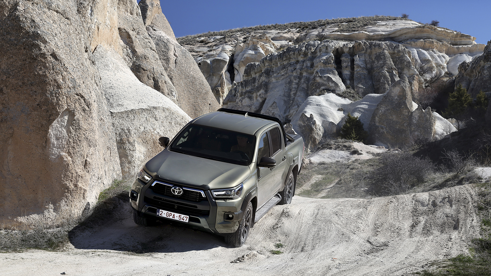 Οδηγούμε στην Καππαδοκία τα Toyota Hilux HYBRID 48V και GR Sport ΙΙ