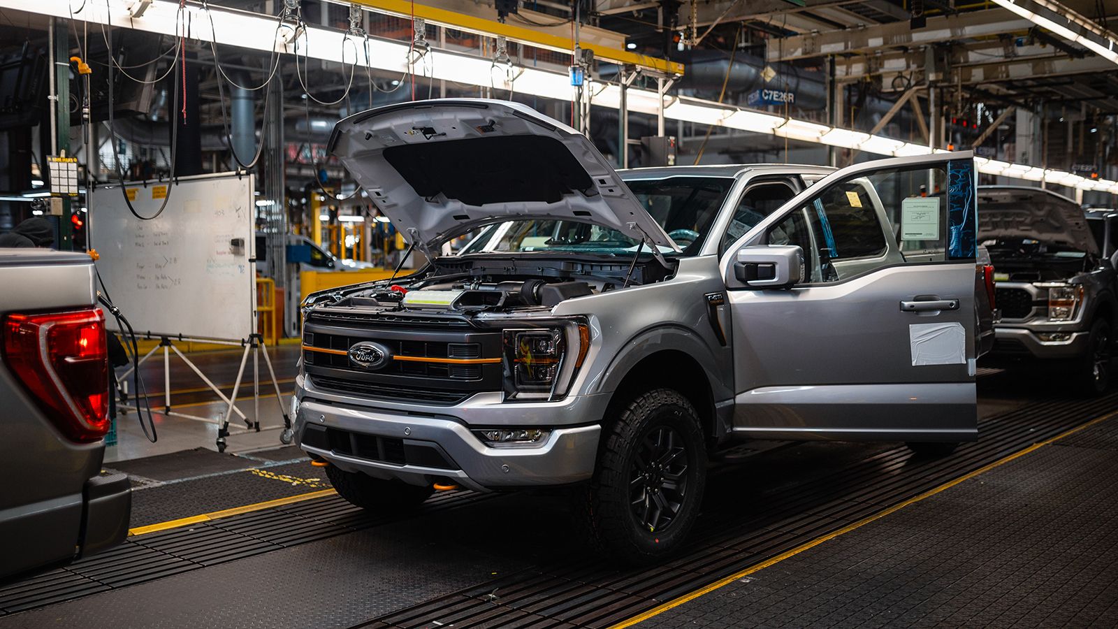 Η θρυλική σειρά «F-Series» της Ford ξεκίνησε 75 χρόνια πριν, πίσω στο μακρινό 1947, με τα Ford F-1, F-2, F-3 και F-4 να παράγονται από το 1948 έως το 