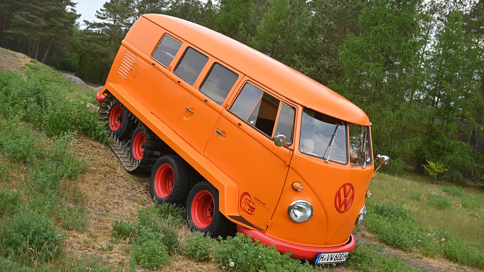 Μια δεύτερη ζωή ξεκίνησε το ένα από τα δύο Half-track Fox που κατασκευάστηκαν μέχρι το 1968, με βάση το VW T1.