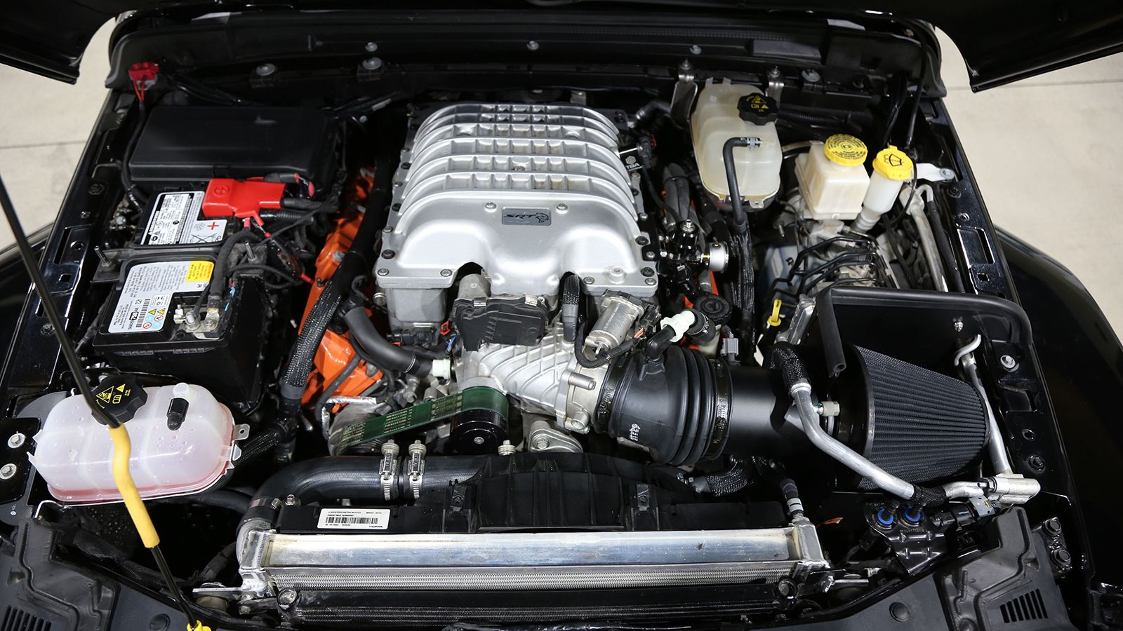 Ο υπετροφοδοτούμενος HEMI V8 κινητήρας των 6,2 λίτρων, ο οποίος αποδίδει ισχύ 707 ίππων!