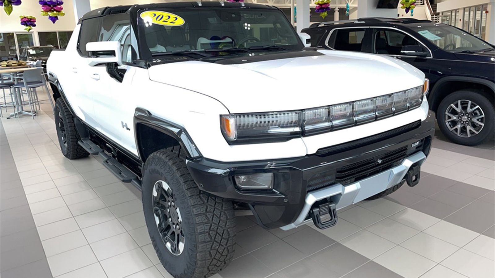 Επειδή... μπορεί, ο ιδιοκτήτης ενός GMC Hummer EV Edition 1, ζητά για να το παραχωρήσει πάνω από τα διπλά χρήματα από όσα πλήρωσε πρόσφατα αγοράζοντάς