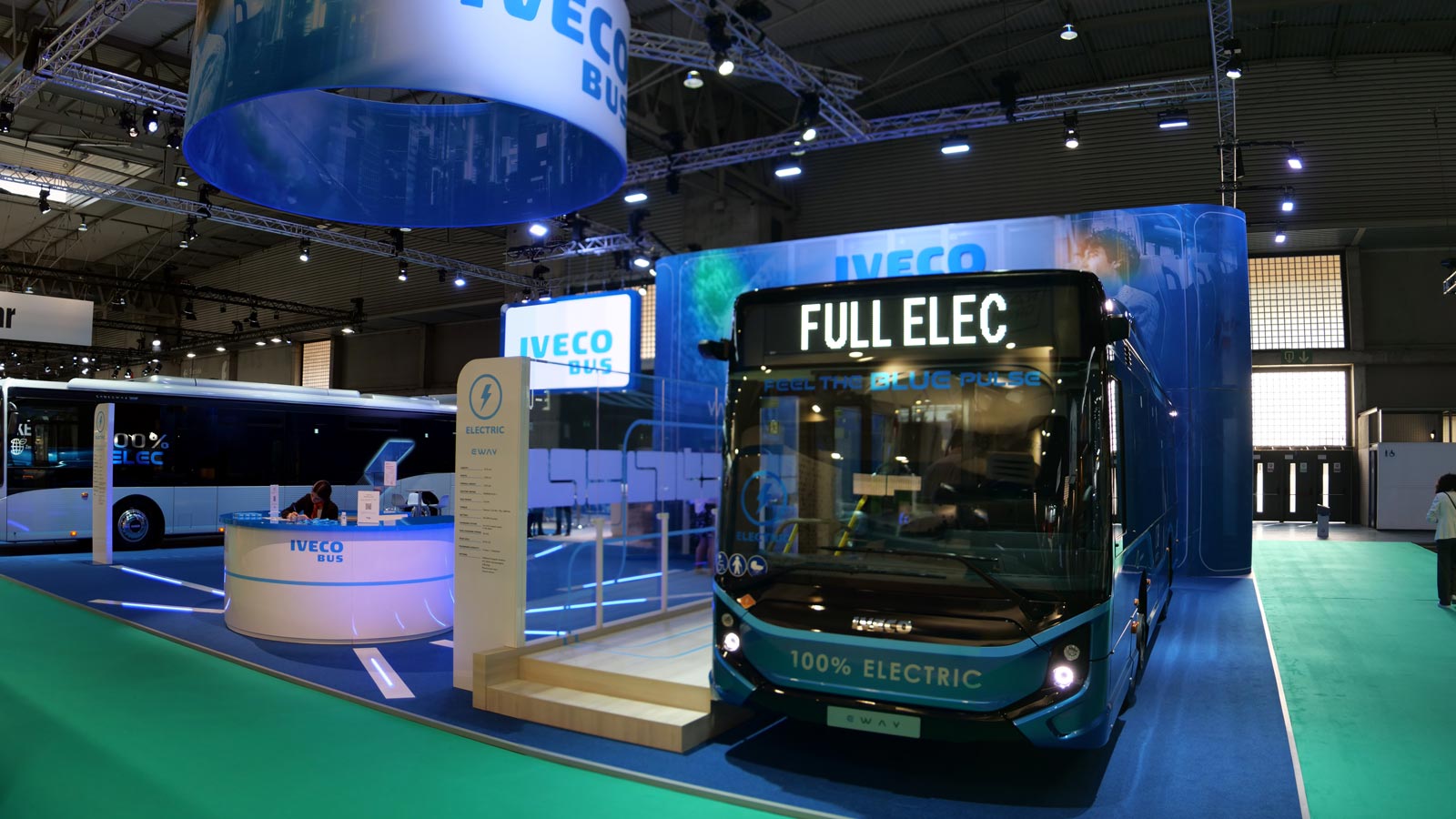 Η IVECO BUS αποκαλύπτει την εξηλεκτρισμένη γκάμα της