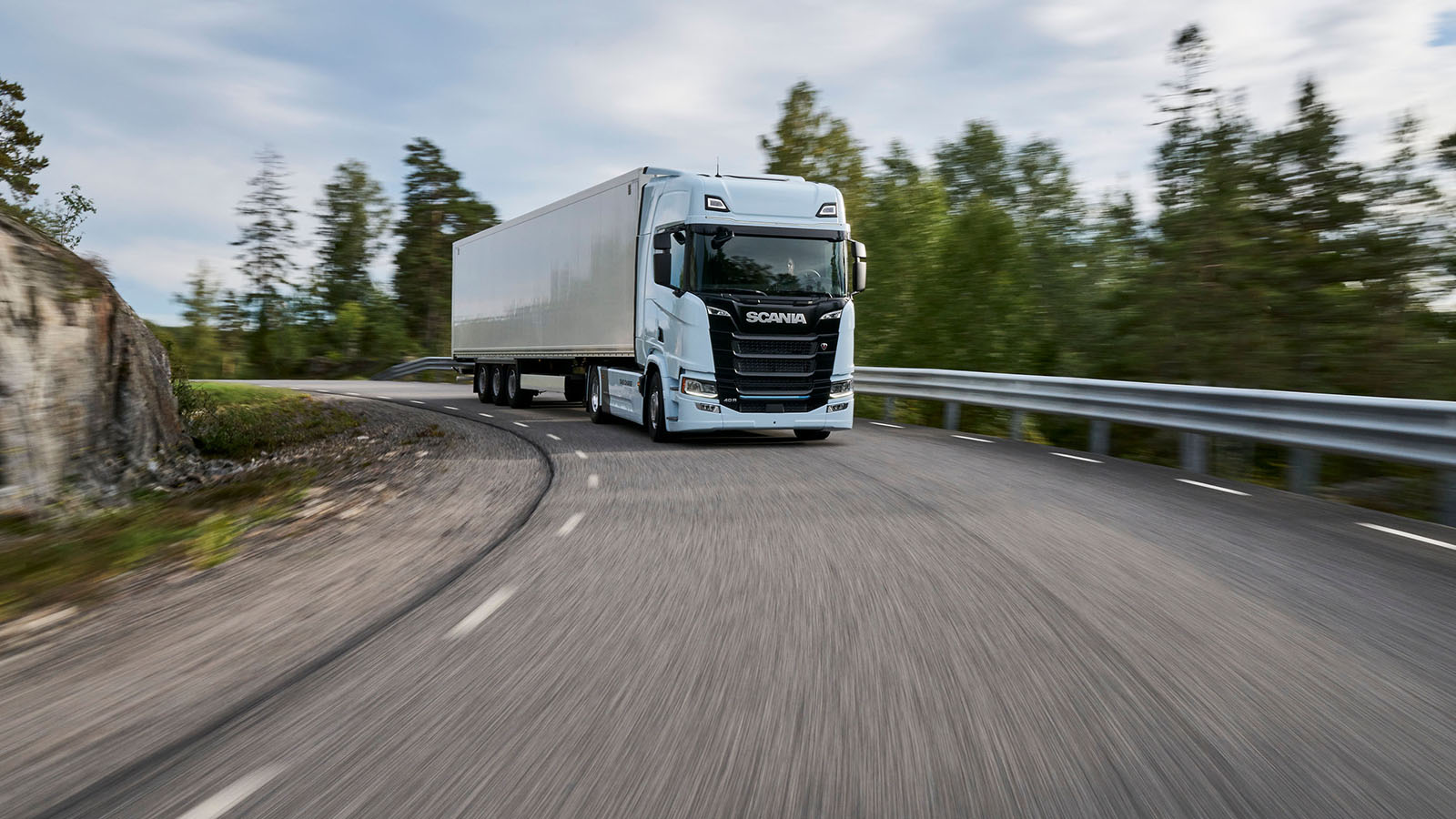 Η Scania μετατρέπει παλιά ρούχα εργασίας σε εξαρτήματα φορτηγών!