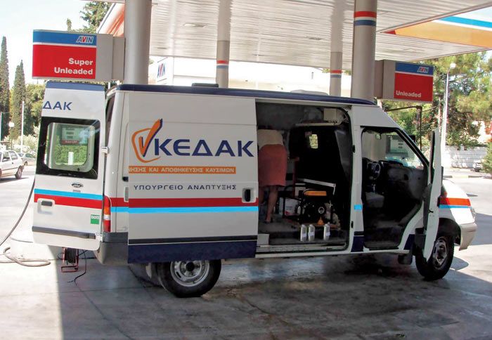 Σημαντικές ποινές και πρόστιμα ύψους έως και 50.000 ευρώ προβλέπονται για τις παραβάσεις στα πρατήρια υγρών καυσίμων.