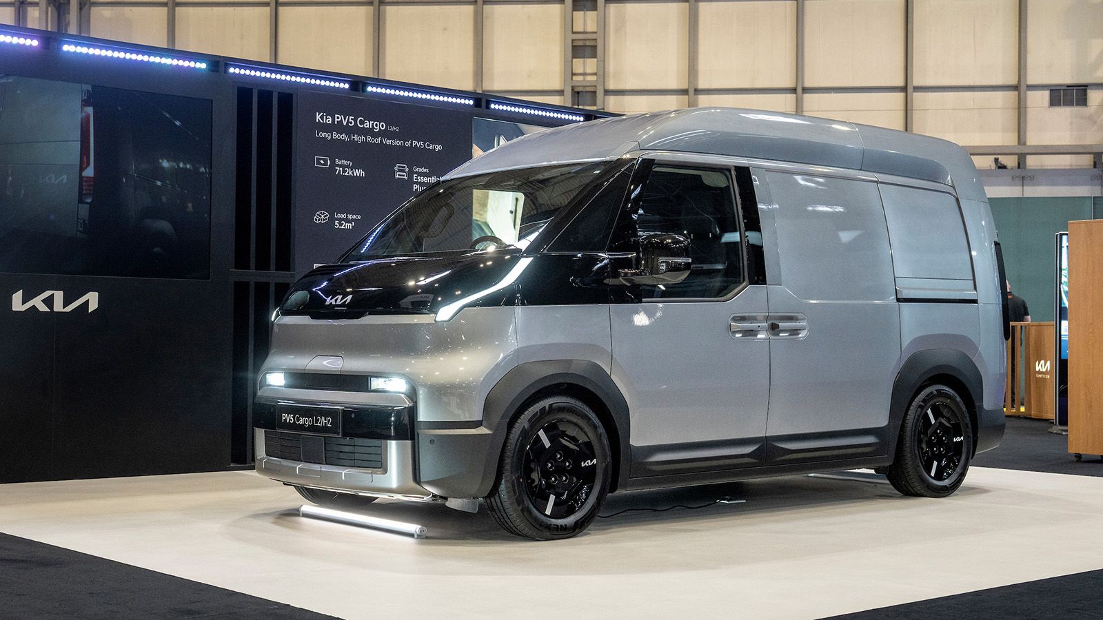 Το Kia PV5 Cargo σε διαμόρφωση L2H2.