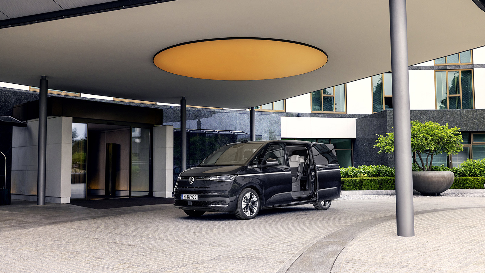 Το νέο Multivan της VW έγινε οχταθέσιο!