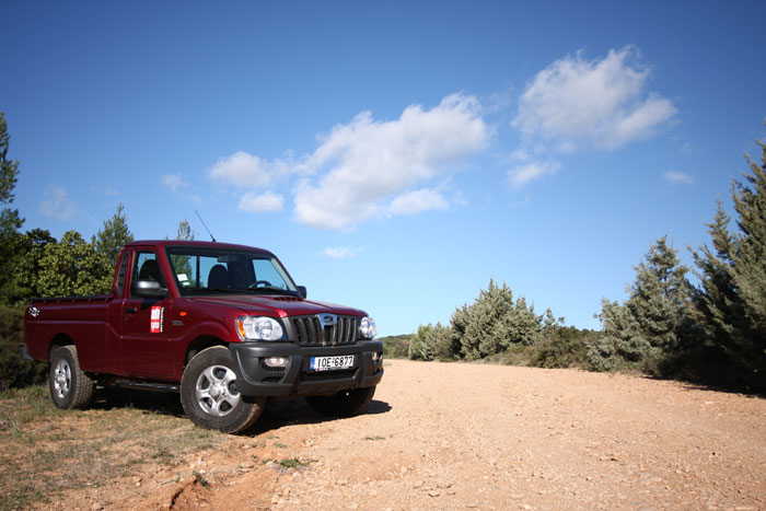 Οδηγούμε το μονοκάμπινο Mahindra