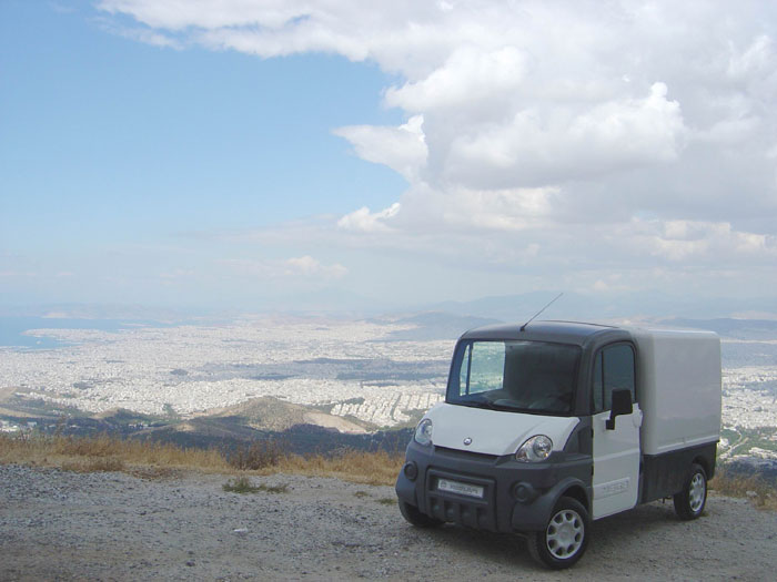 Οδηγώντας το πετρελαιοκίνητο Mega 600cc