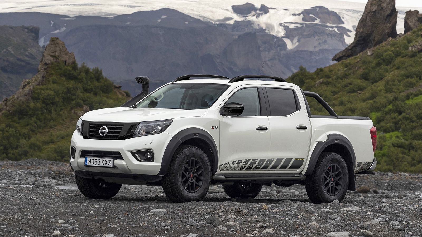 Η κορυφαία έκδοση του Nissan Navara με την ονομασία «Off-Roader AT32» είναι πλέον διαθέσιμη στην αγορά της Μ. Βρετανίας.