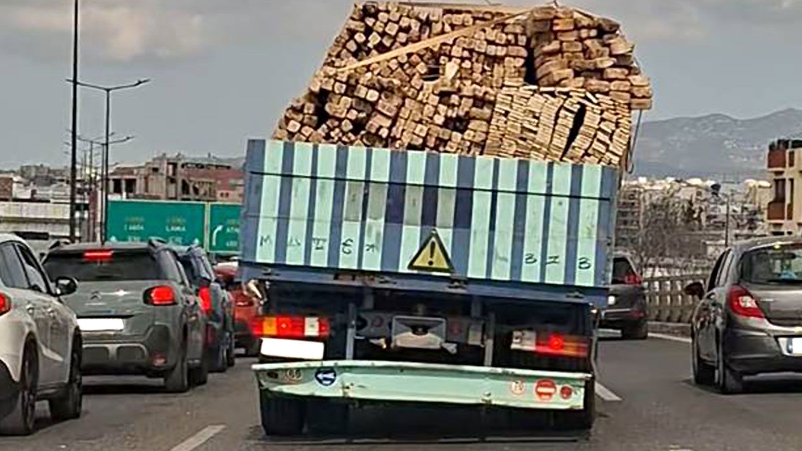 Τι ορίζει η Ευρωπαϊκή Ένωση για τα υπερμεγέθη & επικίνδυνα φορτία!