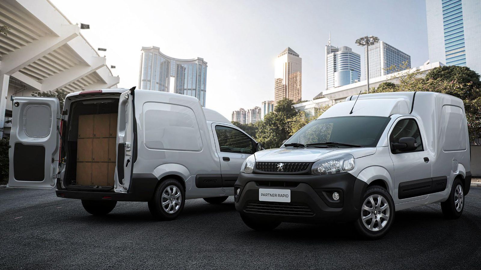 Το Peugeot Partner Rapid της Ν. Αμερικής είναι πανομοιότυπο Fiat Fiorino, με αμφότερα τα μοντέλα να στηρίζονται στην πλατφόρμα του τοπικού Fiat Uno.