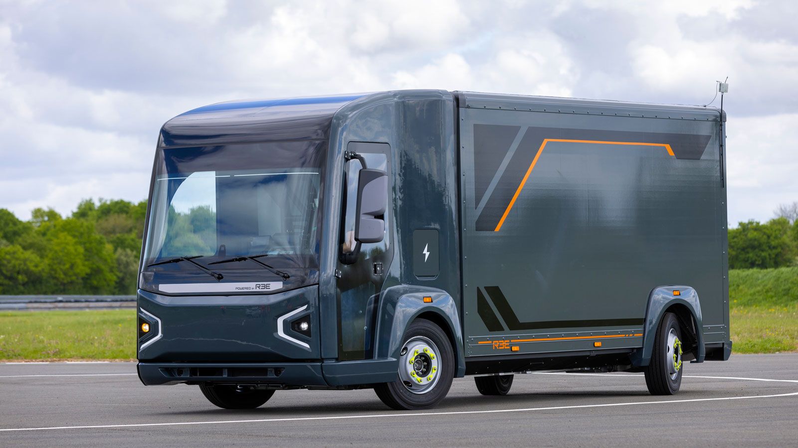 Η REE Automotive αποκαλύπτει το ηλεκτρικό P7-C Chassis Cab