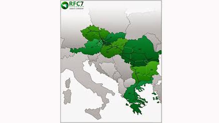 Το νέος Ευρωπαϊκός Εμπορευματικός Σιδηροδρομικός Διάδρομος 7 (RFC7) θα συνδέει το λιμάνι του Πειραιά με τη Μαύρη Θάλασσα και την Πράγα.