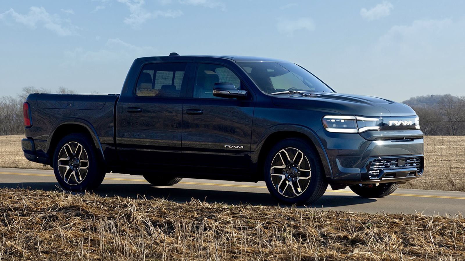 Δεν «προχωρά» το RAM 1500 REV... από τη Stellantis