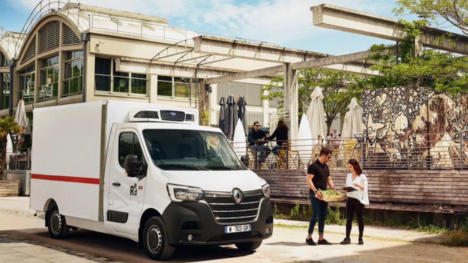 Έκδοση Red Edition διαθέτει ήδη και το Renault Master.