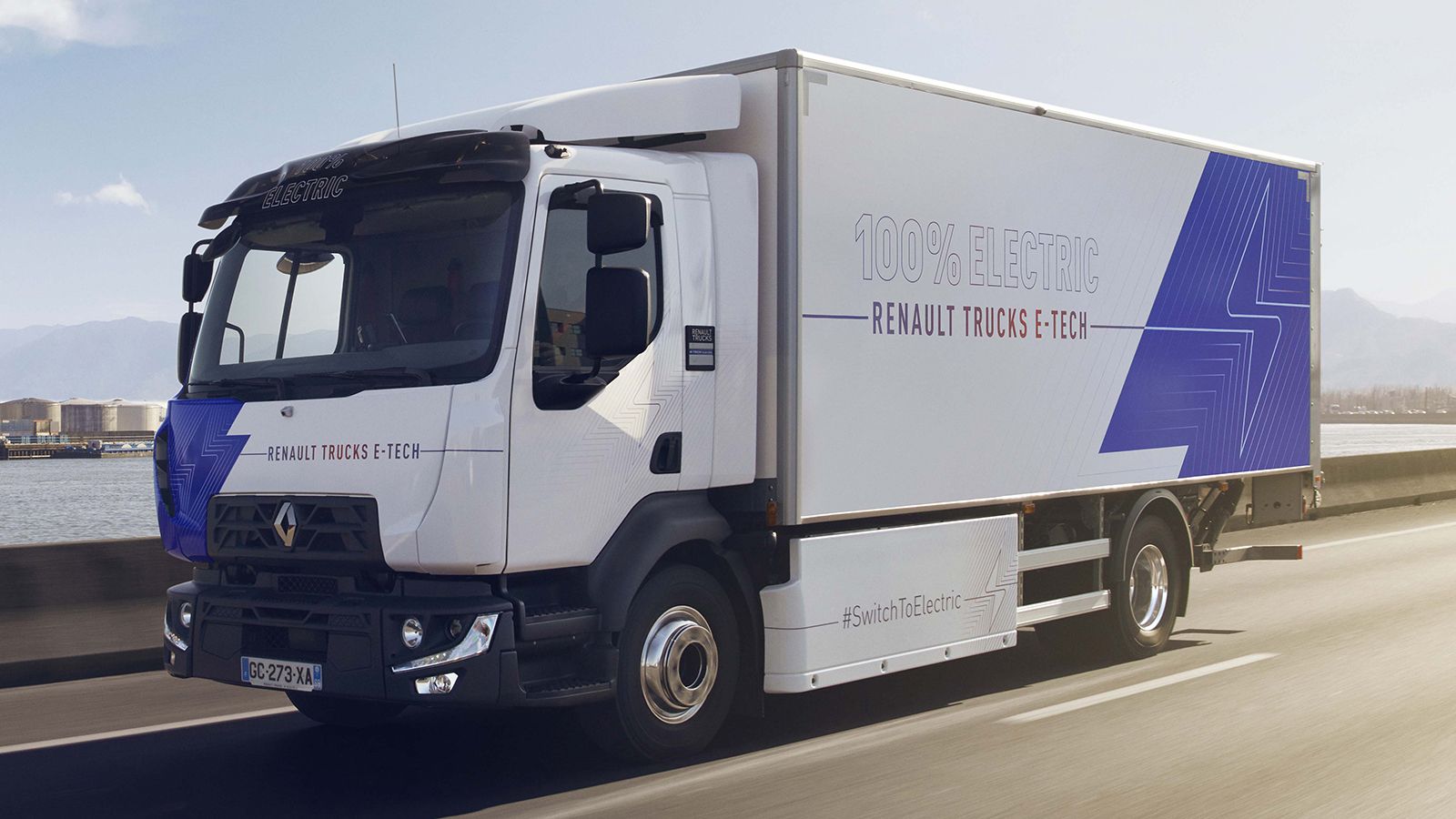 Γιορτές και πανηγύρια στη Renault Trucks, οι άνθρωποι της οποίας κατασκεύασαν πρόσφατα το 1.000ο ηλεκτρικό φορτηγό της γαλλικής μάρκας.