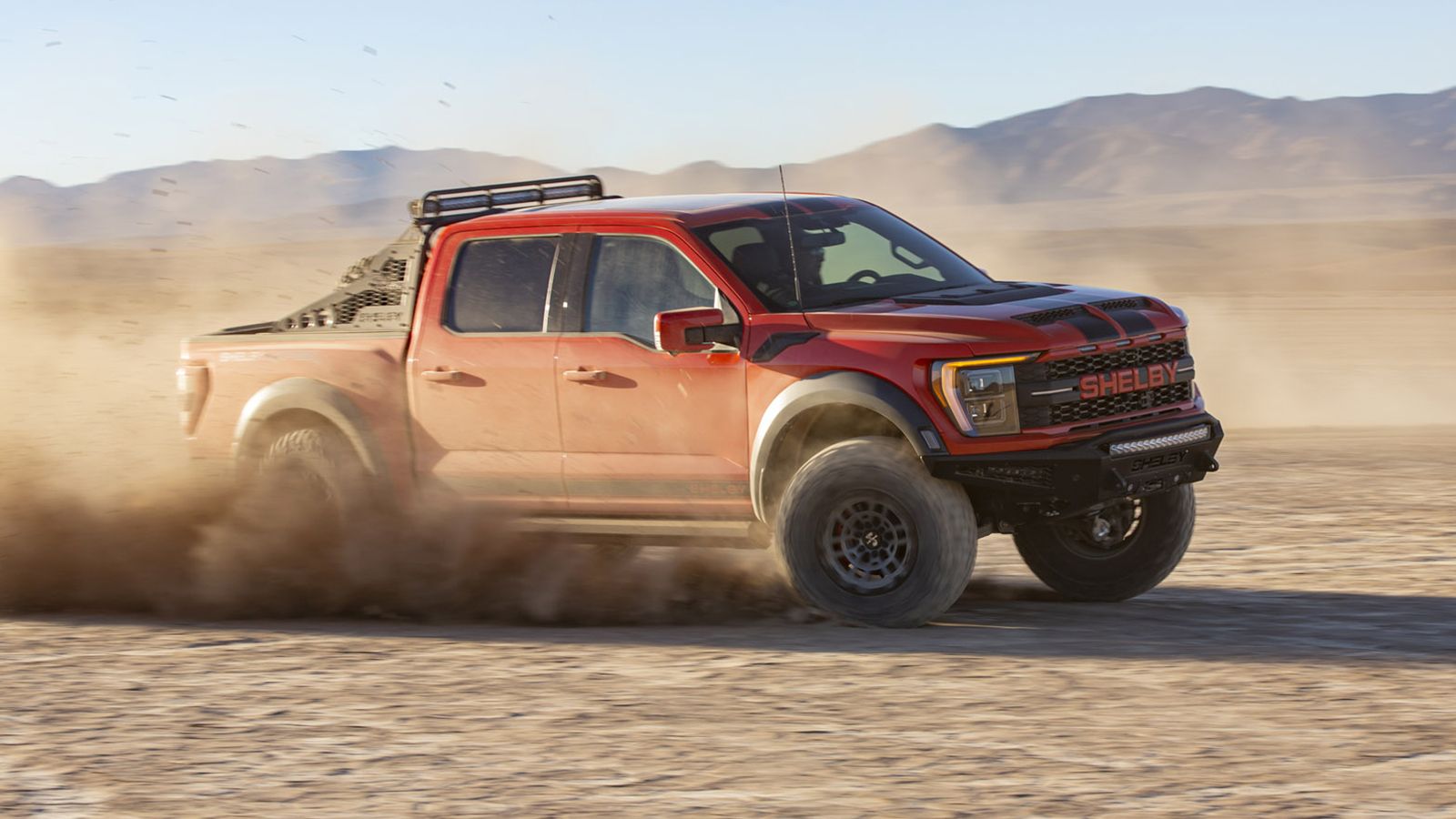 124.820 δολάρια ζητάει το Shelby Raptor, τη στιγμή που το Ford F-150 Raptor κοστίζει 65.375 δολάρια.