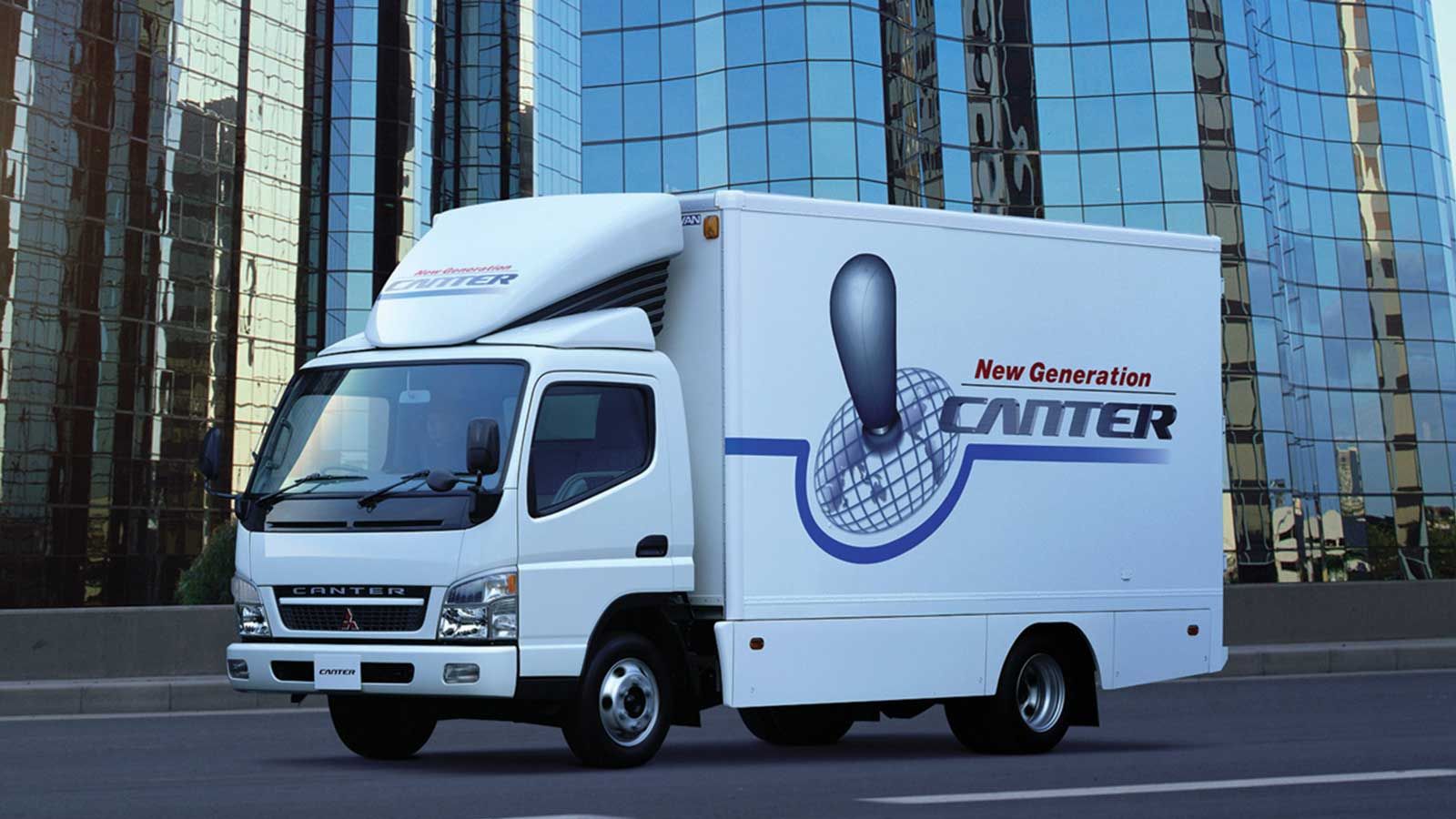 Το FUSO Canter «κλείνει» τα 60