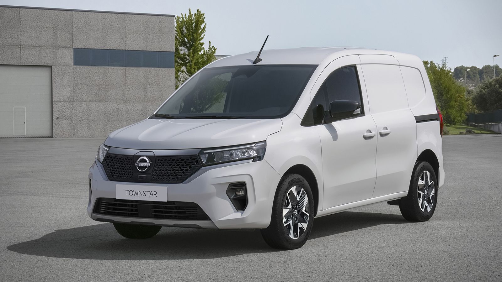 Το νέο Nissan Townstar περιλαμβάνει στον εξοπλισμό του πάνω από 20 επικουρικά συστήματα άνεσης και ασφάλειας.