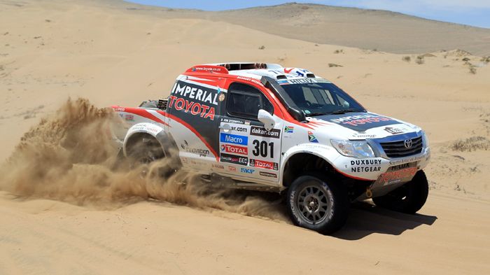 Το Toyota Hilux της ομάδας Team Hallspeed κατάφερε τελικά να κατακτήσει τη δεύτερη θέση στη γενική κατάταξη στο Ράλι Ντακάρ του 2013.