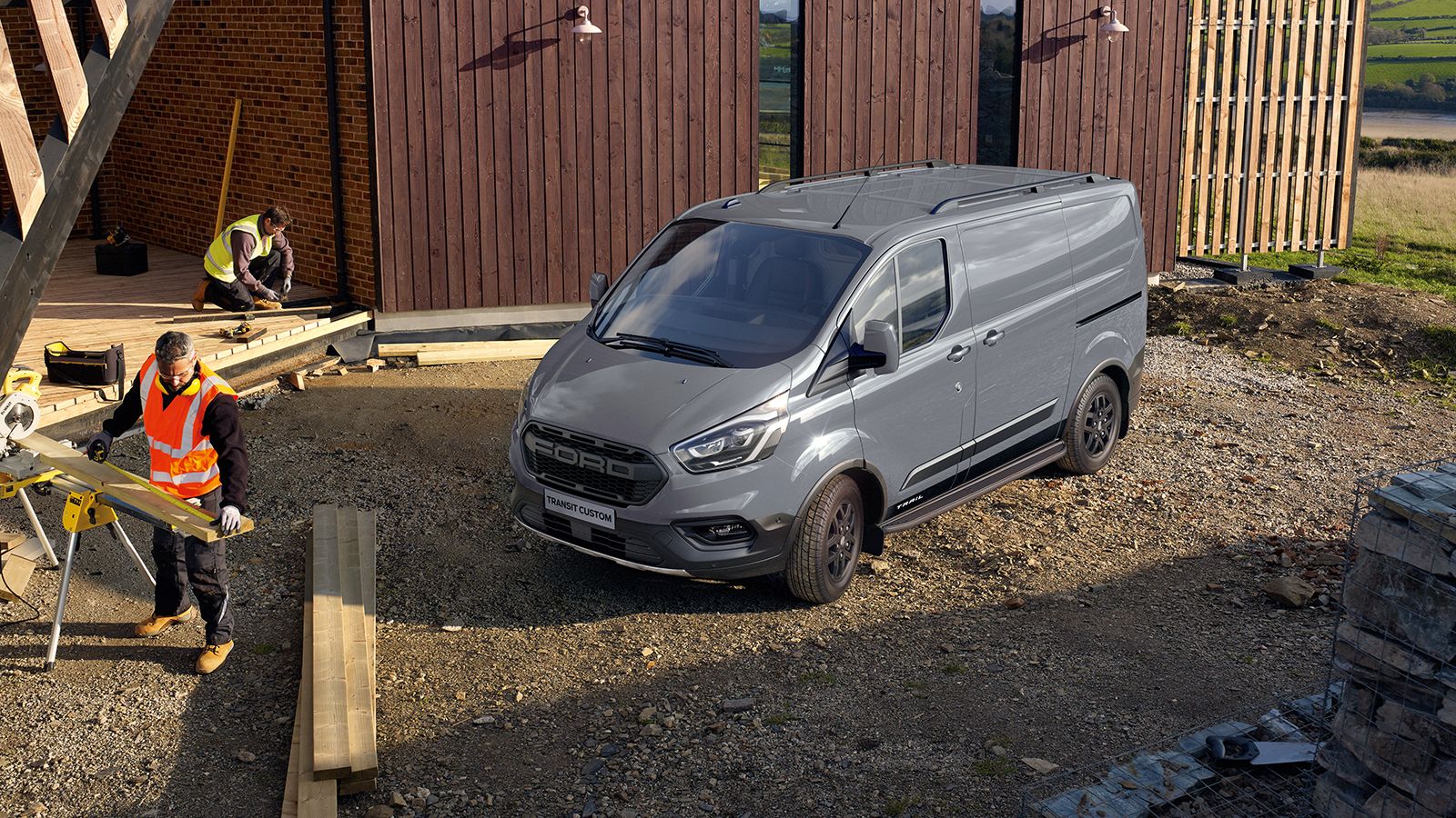 Με το χρυσό βραβείο αξιολόγησε ο EuroNCAP τα συστήματα ενεργητικής ασφάλειας του Ford Transit Custom, του δημοφιλέστερου μεσαίου van της Ευρώπης για τ