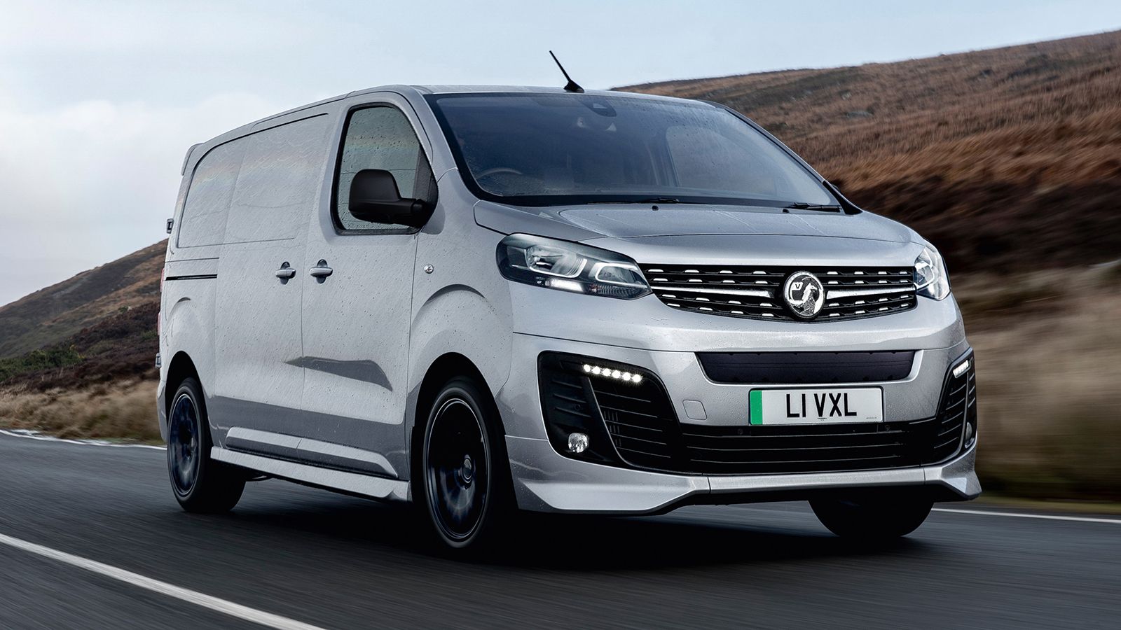Το Vauxhall Vivaro λανσάρεται στο Ην. Βασίλειο στην σπορ έκδοση «GS». Οι παραγγελίες ξεκίνησαν και οι τιμές εκκινούν από τις 41.000 λίρες.