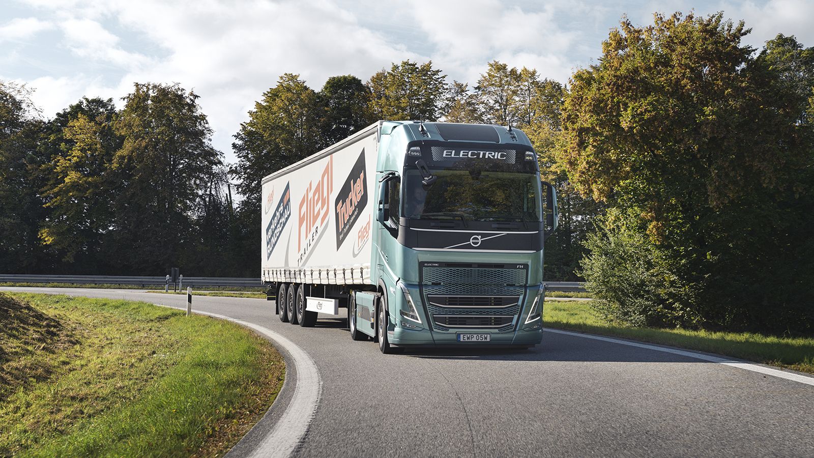 Το ηλεκτρικό Volvo FH Electric διατήρησε μια μέση ταχύτητα 80 χλμ./ώρα καθόλη τη διάρκεια της διαδρομής. Η κατανάλωσή του ήταν κατά 50% μικρότερη από 
