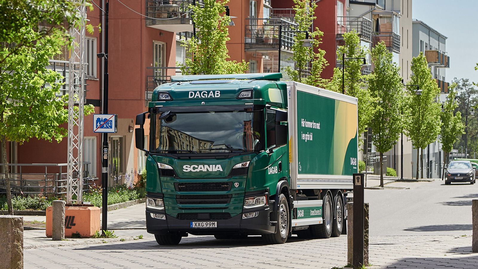 Διανομές τροφίμων με ηλεκτρικό Scania 25 P BEV.