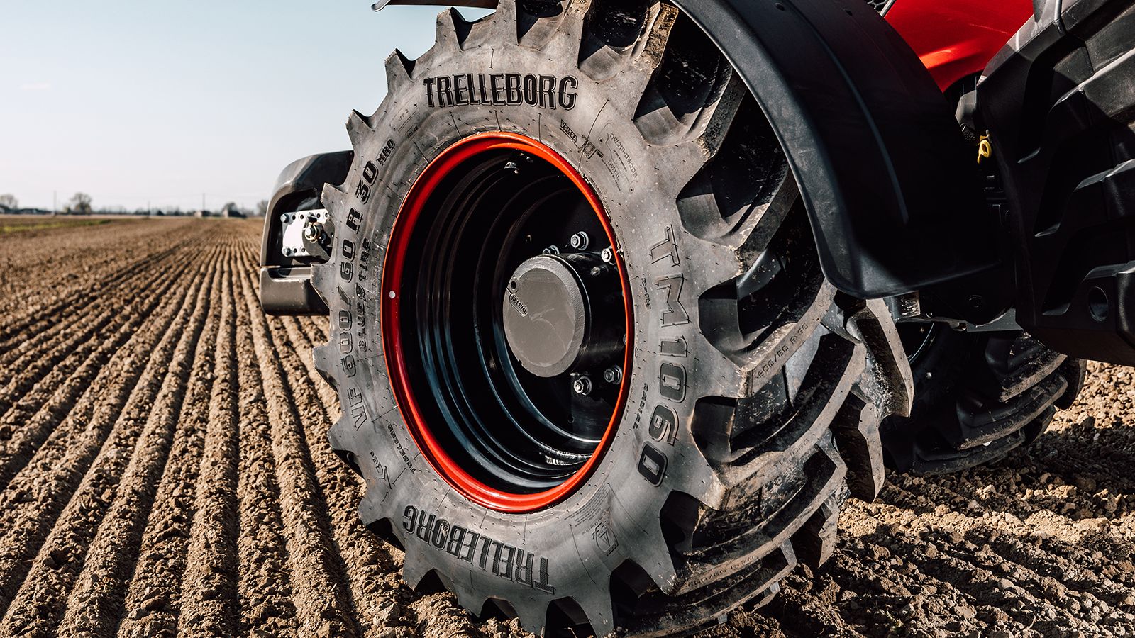 Τη σουηδική εταιρεία Trelleborg Wheel Systems Holding AB (TWS) που ειδικεύεται στα ελαστικά για γεωργικά και βιομηχανικά μηχανήματα , ανακοίνωσε πως ε
