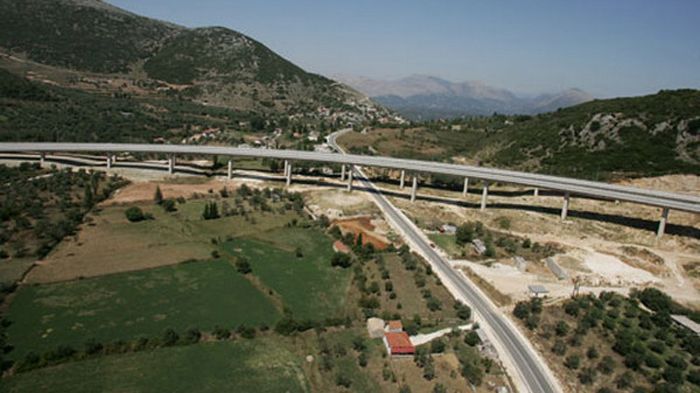 Όπως όλα δείχνουν, η επανεκκίνηση για την Ιονία Οδό και τον Ε65 (Λαμία-Εγνατία) είναι σίγουρη, επιβεβαιώνοντας τις πληροφορίες που είχαμε την προηγούμ