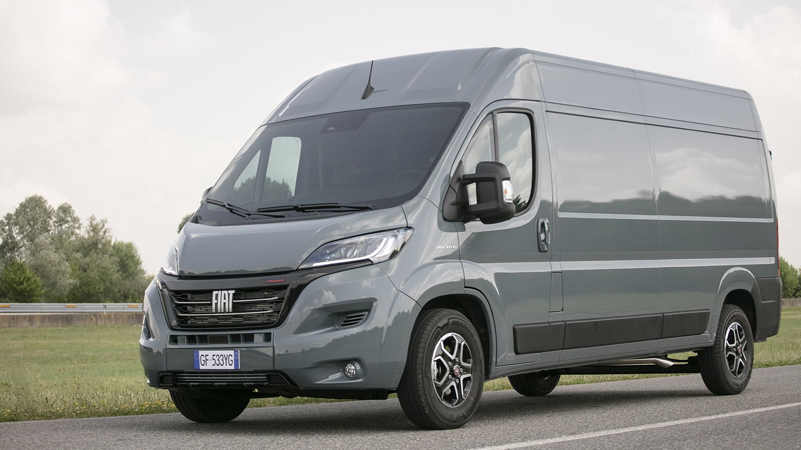 Fiat Ducato L2H2 με 336 ευρώ/μήνα.

