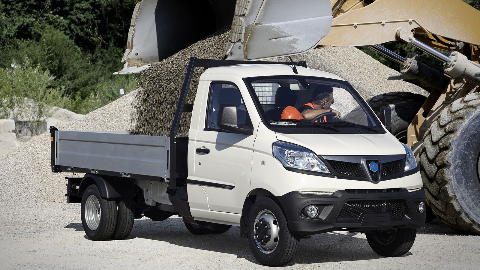 Το Porter μπορεί να υποστηρίξει φορτία έως και 1,6t., κάτι που σημαίνει ότι μπορεί να δεχθεί μέχρι και πάνω από 200 κιλά/τ.μ.!