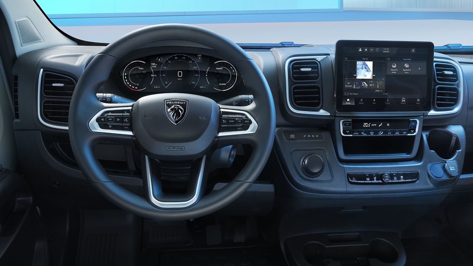 Οι ηλεκτρικές εκδόσεις του Peugeot Boxer μπορεί να διανύσουν περισσότερα από 500km με μια φόρτιση μέσα στην πόλη!