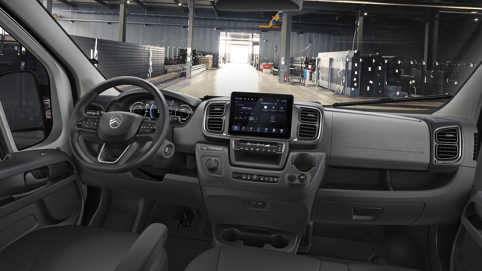 Το Citroen Jumper είναι μια από τις πληρέστερες και πιο αποδοτικές προτάσεις στην κατηγορία των Μεγάλων Vans. 