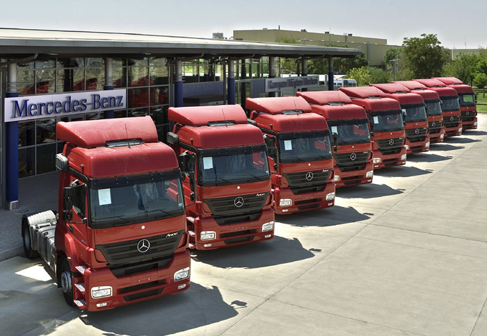 Mercedes: 100.000 φορτηγά BLUETEC