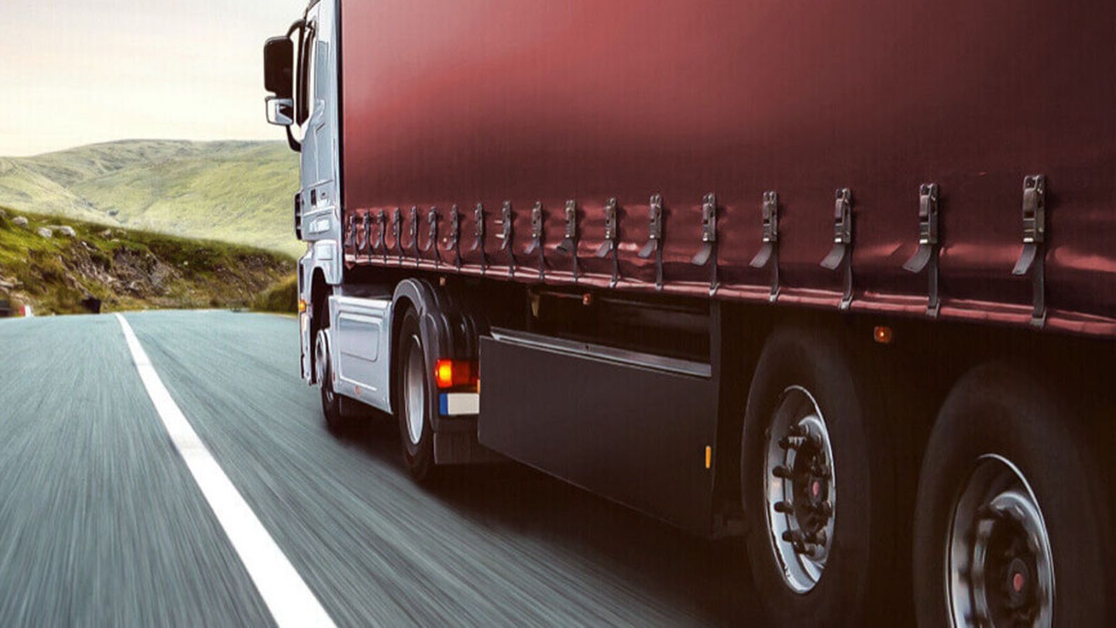 Μειωμένο κόστος χρήσης, μακροζωία και υψηλά επίπεδα ασφάλειας προσφέρουν τα σύγχρονα επαγγελματικά οχήματα.