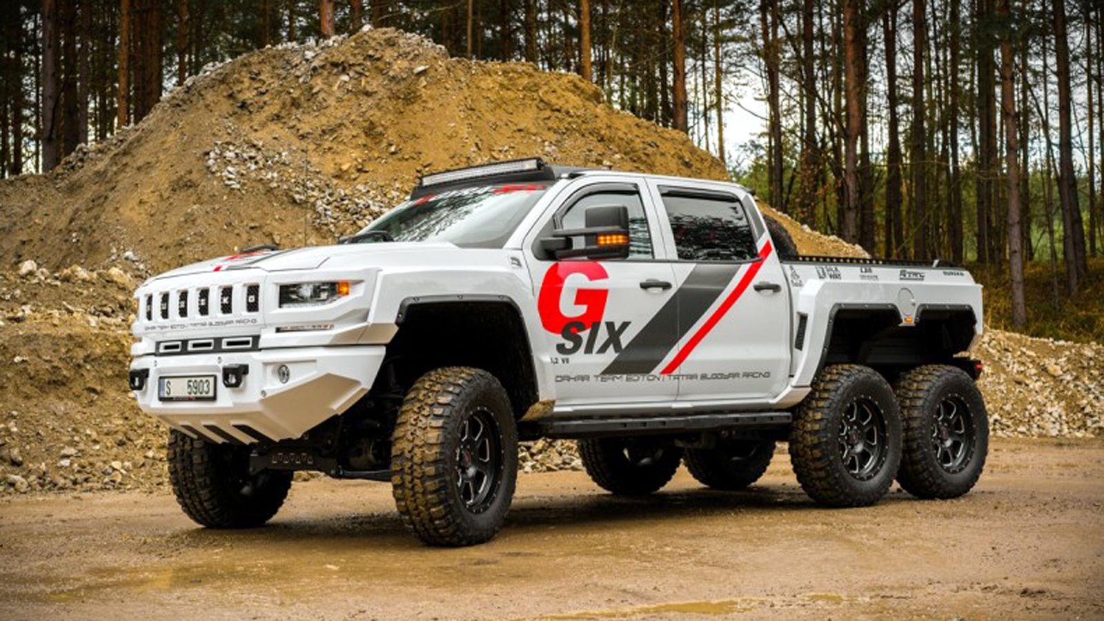 Το –μήκους 6,2μ.- 3αξονικό Pick-Up της τσέχικης εταιρείας Bureko, βασίζεται στο αμάξωμα του Chevrolet Silverado.
